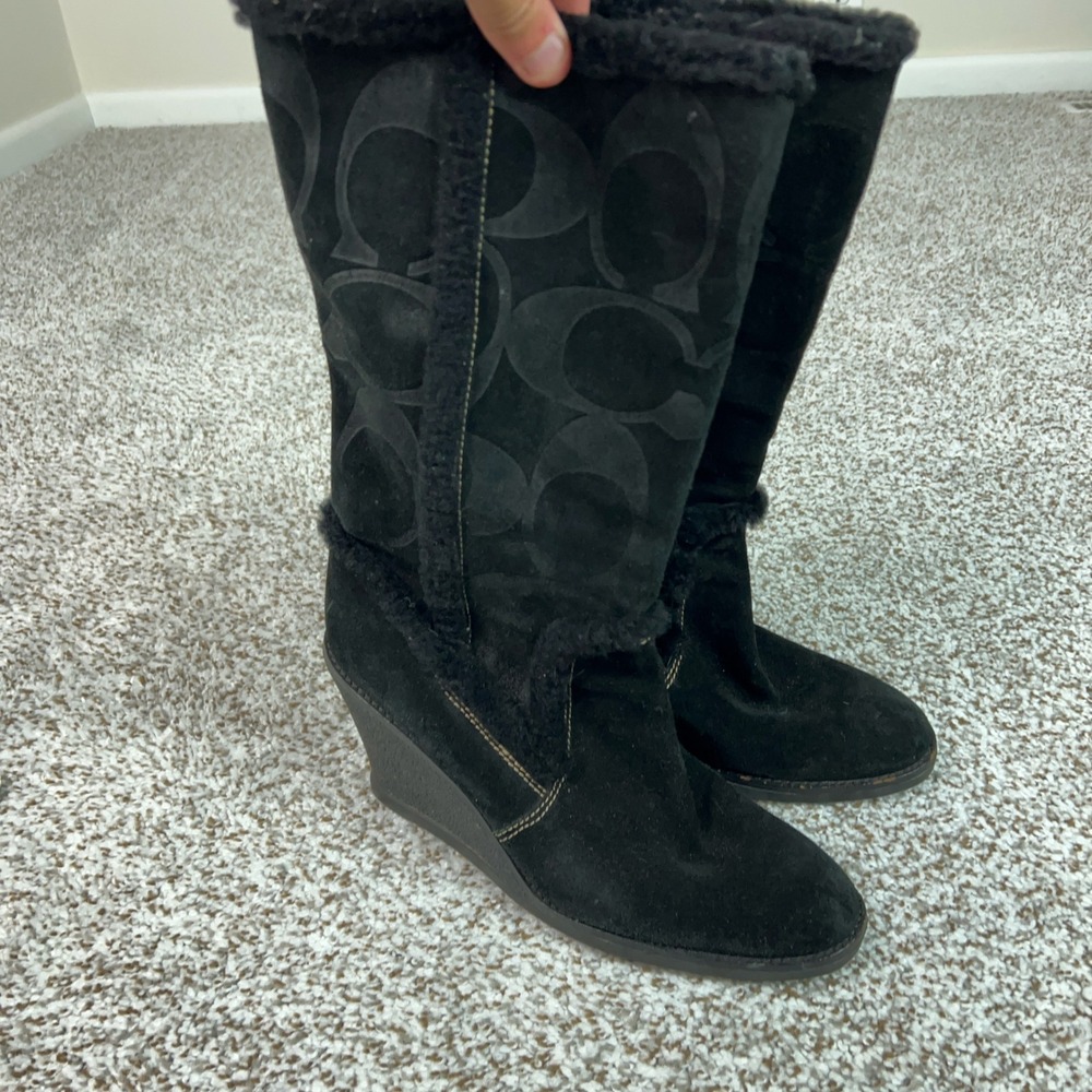 Coach Boots Womens 8 Black Winter Wedge Suede Monogram Faux Fur Trimmed Jordana